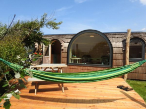 De Hut, in de natuur op 450 Meter van het Strand